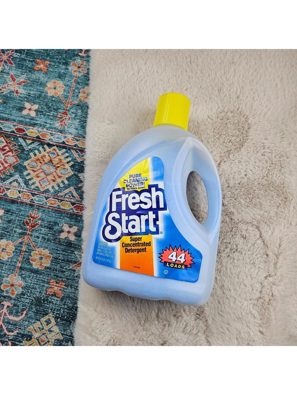 Fresh Start Concentrated Laundry Detergent Powder 44 Load 66oz Bottle Vintage